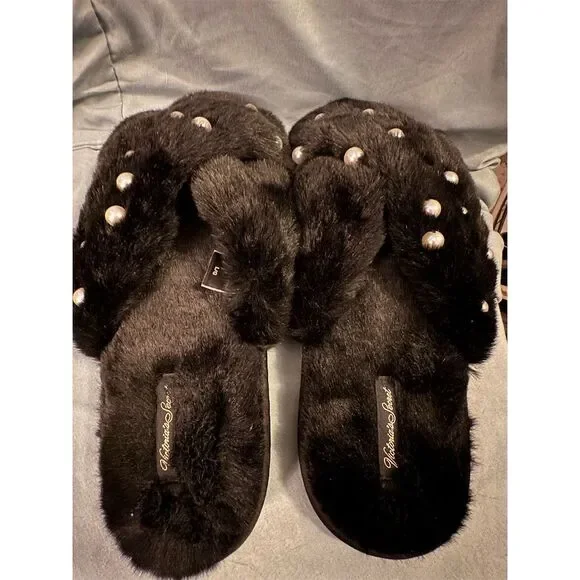 Victoria's Secret Women's Black Faux Fur Pearl Slippers Size L (9-10) - Picture 4 of 5